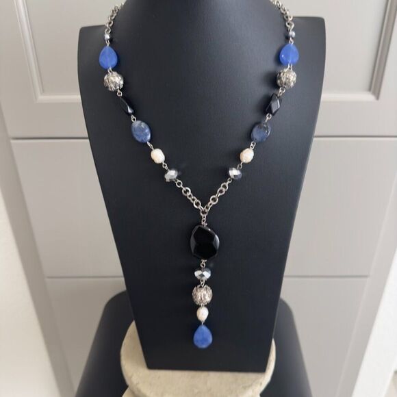 Laura Ashley Blue Stone & Freshwater Pearl Lariat Pendant style Necklace - Picture 2 of 9